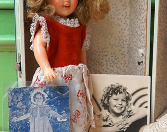 シャーリーテンプル　赤と金の衣装の人形 シャーリーテンプル 赤と金の衣装の人形 コレクション