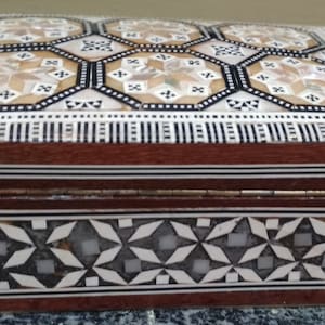 Vintage Ethnic Box Marquetry Wood Box Inlay Mother of Pearl Ox Bone Velvet Felt Lined Jewelry Trinket Box Very Intricate