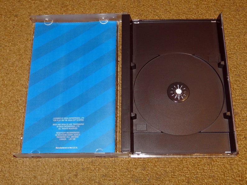Manuel imprimé personnalisé sur CD Dragon's Lair Sega et insert dans le boîtier voir les variantes ci-dessous image 3