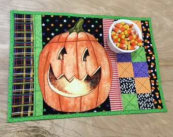 Quilted Halloween Place Mat, Patchwork Pumpkin Centerpiece, Orange, Black and Green Candle Mat or Snack Mat