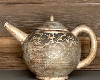 14th Century Thai Sawankhalok Tea Pot, Antique Thailand Pottery with Floral Design, Celadon-Glazed Stoneware Mangosteen