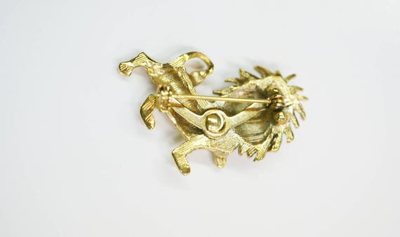 Vintage Gold Lion Pin - Gold Tone Lion Figural Br… - image 9