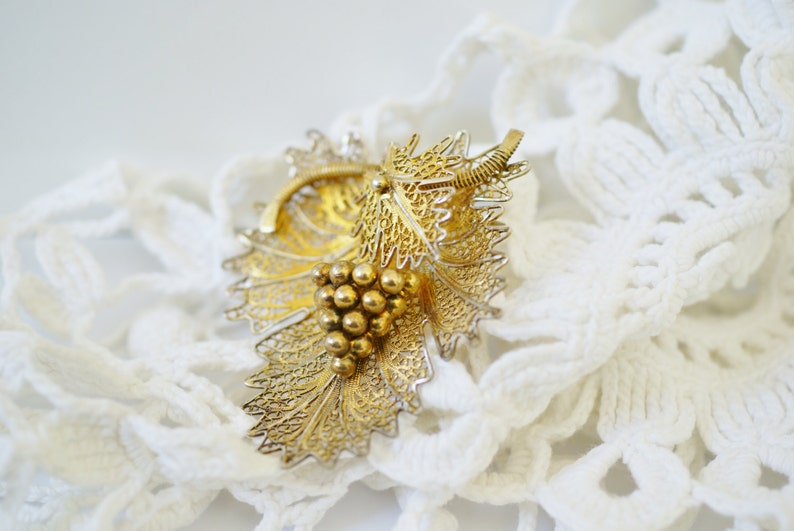 Brooch Clip Earrings Jewelry Set Vintage Gold Grape Leaf Jewelry Set Portuguese Gold Tone Silver Vermeil Filigree Pin Set