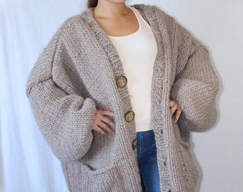 Handmade thick and chunky knitwear by Strickolino on Etsy