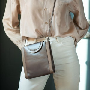 Vintage Crossbody Bag Minimalist Beige Brown. Long strap shoulder Bag Square. Classic Bag Minimalist Preppy Genuine Faux Leather image 1