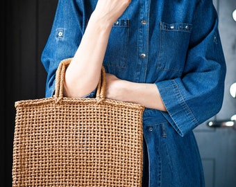 Shopping bag woven tote bag vintage sandy shade. Beige jute beach bag. Retro tote bag for women. Boho hippie bag. Handmade festival bag 70s