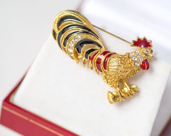 Spilla vintage con gallo, tonalità dorata. Spilla elegante con strass in vetro Gallo. Bigiotteria con smalto per uccelli. Spilla galletto d'oro regalale