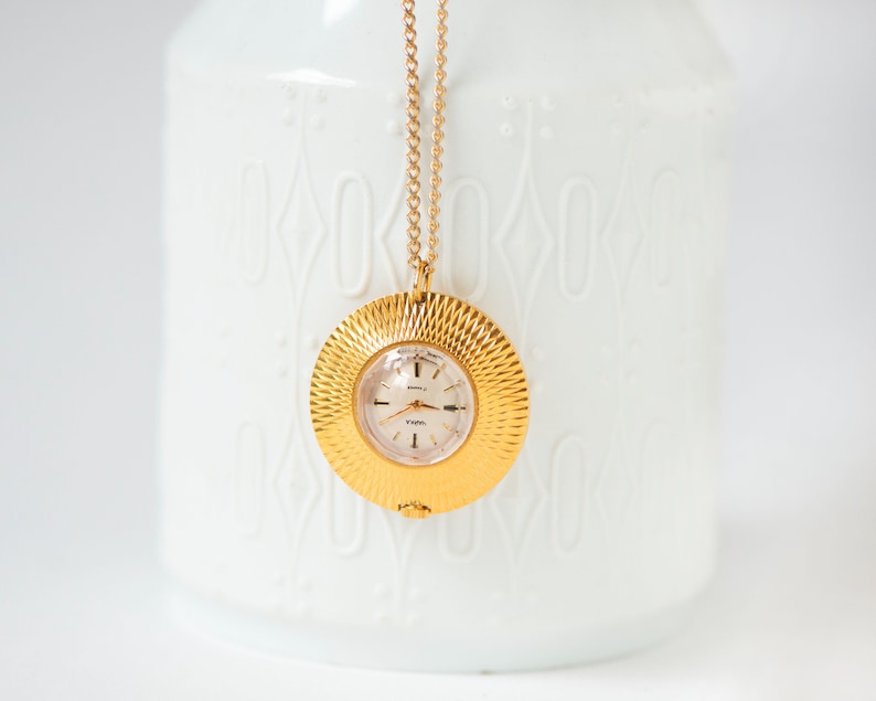 Watch pendant for women CHAIKA vintage. Gold plated watch on neck. Retro jewelry necklace watch gift women. Sunburst case round watch neck image 4