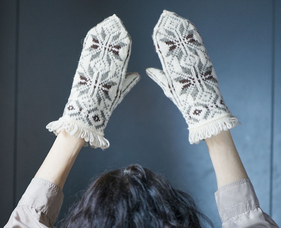 Norwegian Mittens Scandinavian Wool Warm Winter Gloves. Hand