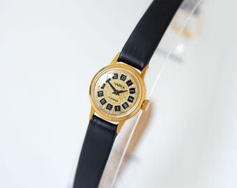 Authentic  women watch CHAIKA gold plated. Classic ladies wristwatch vintage rare Roman numerals dial accessory gift. Leather strap new