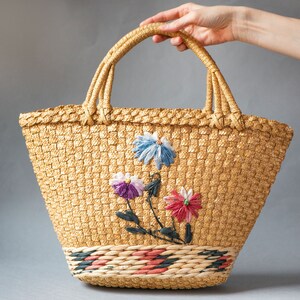 Embellished Straw bag vintage floral pattern beach bag sandy shade. Retro tote bag for women Italy. Boho hippie bag. Handmade summer bag image 2