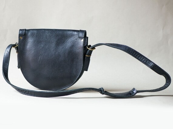 minimalist black crossbody bag