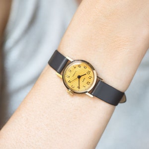Vintage Zaria Women&#39;s Watch: Gold Plated, Genuine Leather Strap