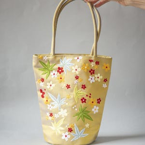 Vintage Embroidered Floral Handbag: Satin Party Purse with Top Handles