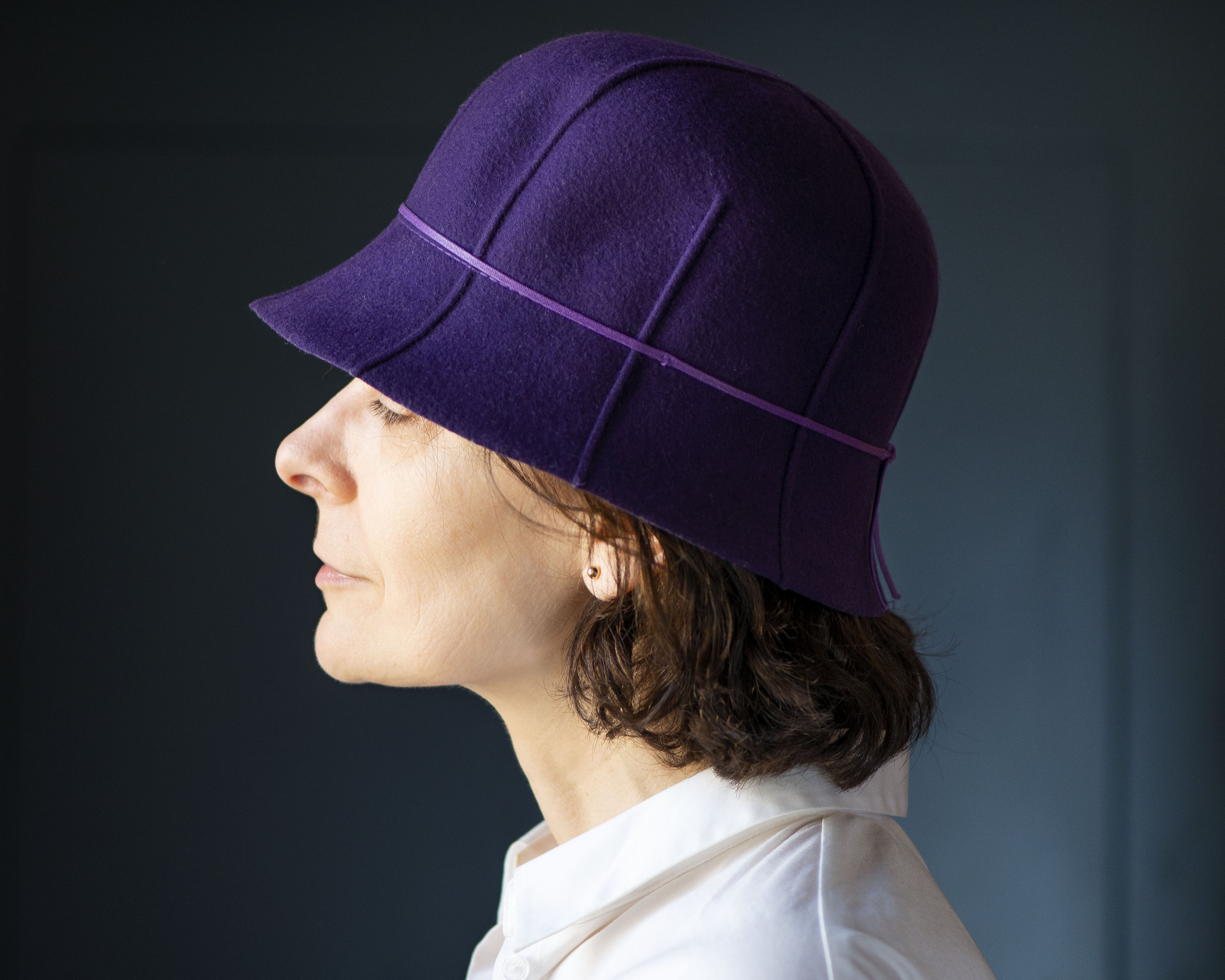 Vintage Bucket-ClocHe Wool Doeskin Felt ChurcH Hat- Black & Purple or Maroon Valerie Two-Toned Burgundy Wool Cloche | Uno Alla Volta main image 4