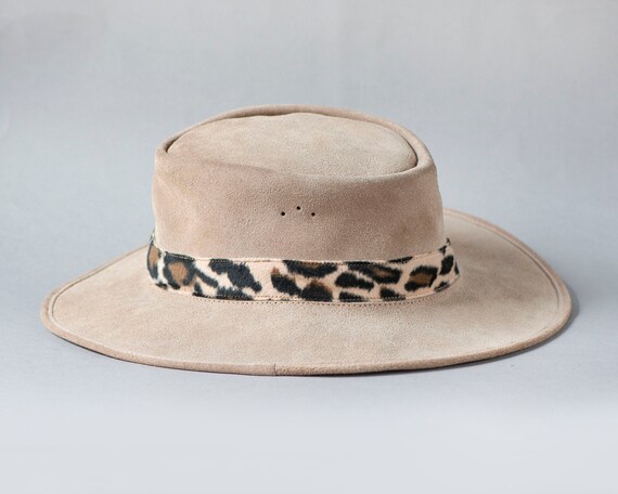 Beige Sandy Suede Wide Brim Hat. Vintage Suede Fe… - image 3