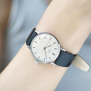 Slim unisex watch RAY unused. Unisex dress wristwatch. Tomboy watch minimalist. Boyfriend watch 80s gift rare design. Premium leather strap
