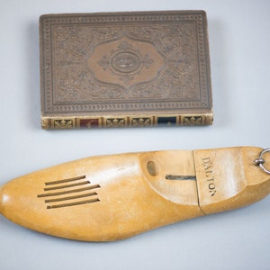 Formas de zapatos de madera Hogar y decoración Almacenaje y organización Almacenamiento de calzado Vintage francés de madera izquierda zapatos de los hombres guardianes 