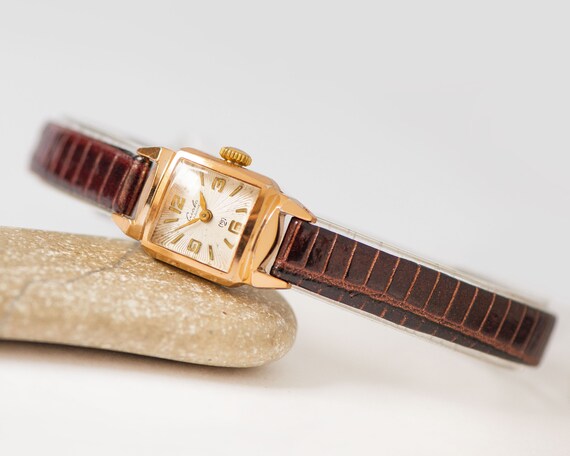 Orologio da polso da donna SLAVA tonalità oro quadrato. | Etsy Italia