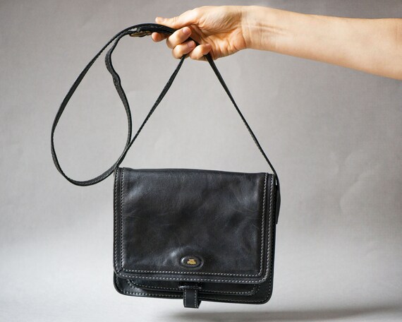 Black rectangle crossbody hot sale bag