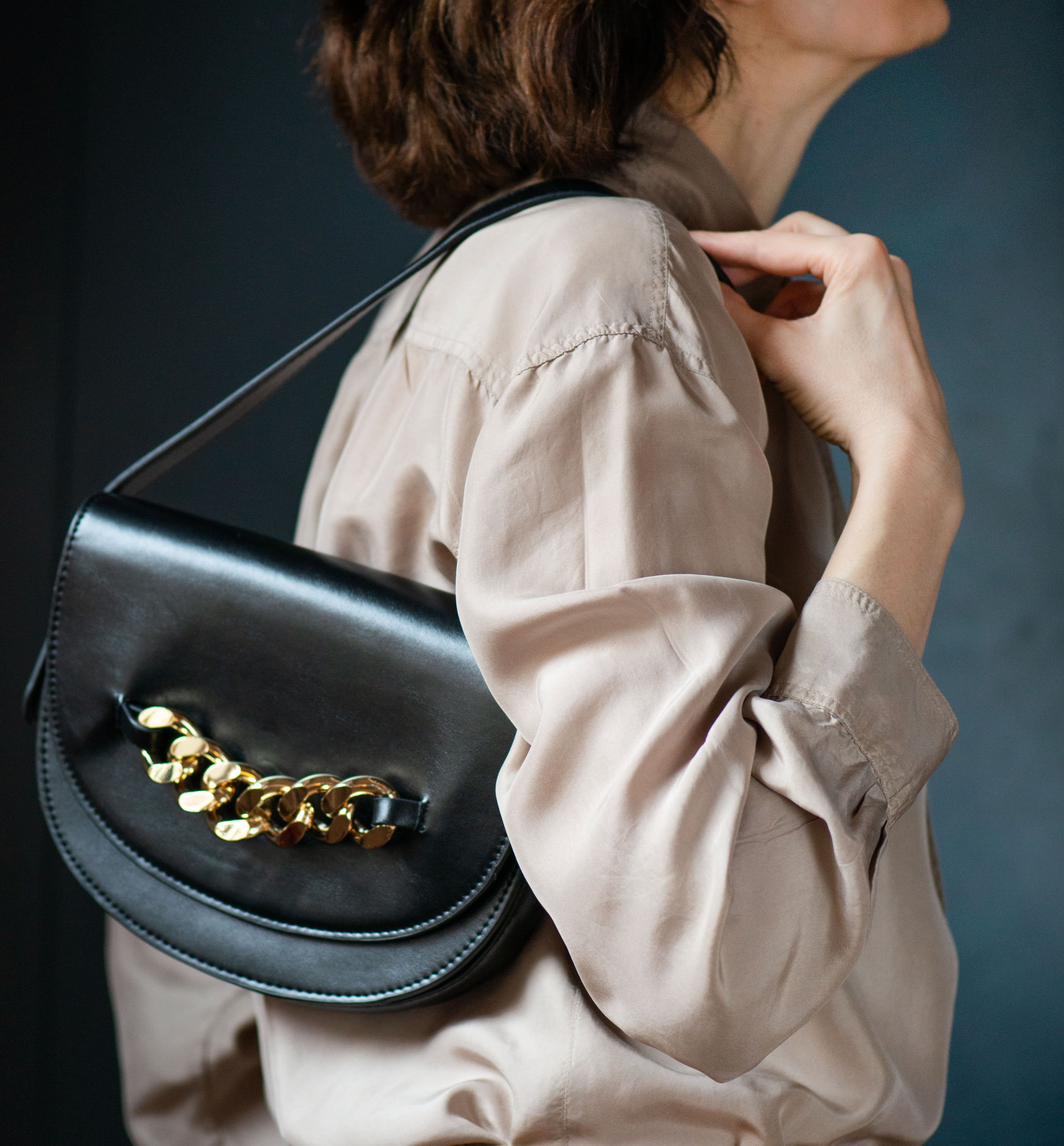 Faux Leather Saddle Bag Black Gold Chain on Front. Vintage Shoulder Bag Sturdy Mint Condition. Purse for Women Classic Fashion Gift Etsy Ireland