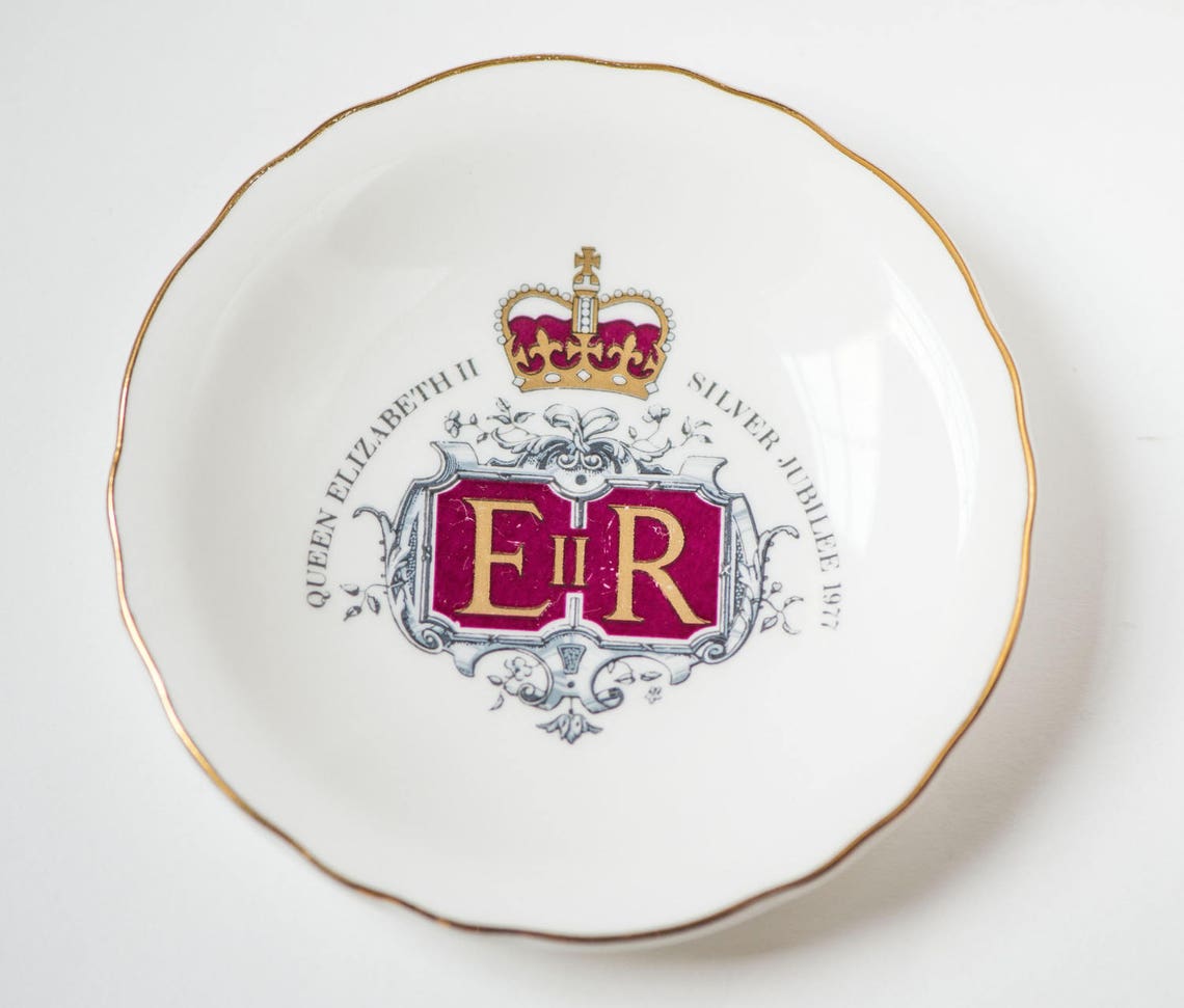 Queen Elizabeth II Silver Jubilee Plate Queen Elizabeth 1977 Etsy UK