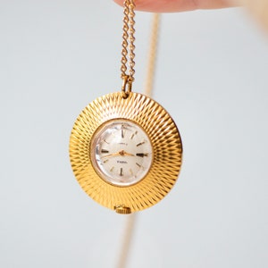 Watch pendant for women CHAIKA vintage. Gold plated watch on neck. Retro jewelry necklace watch gift women. Sunburst case round watch neck image 1