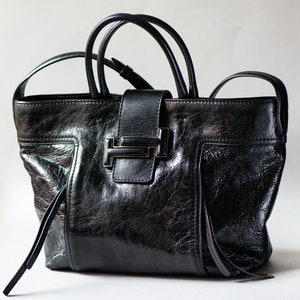 Tod's double T genuine leather women's handbag black glossy leather shopping bag, luxury fashion handbag roomy shoulder bag gift Italy made image 6