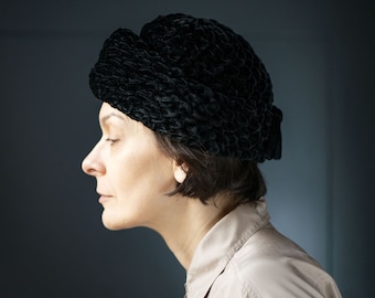 Vintage Beret Hat 1950s Black Velvet Satin Bow Modern Miss  display picture 1