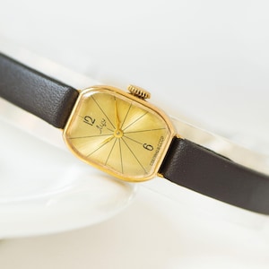 Gold plated women watch RAY, small minimalist watchwrist accessory, mechanical watch delicate jewelry retro fashion genuine leather band new