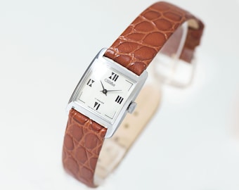 Vintage Slava Damenuhr: quadratische römische Ziffern, neues Lederarmband