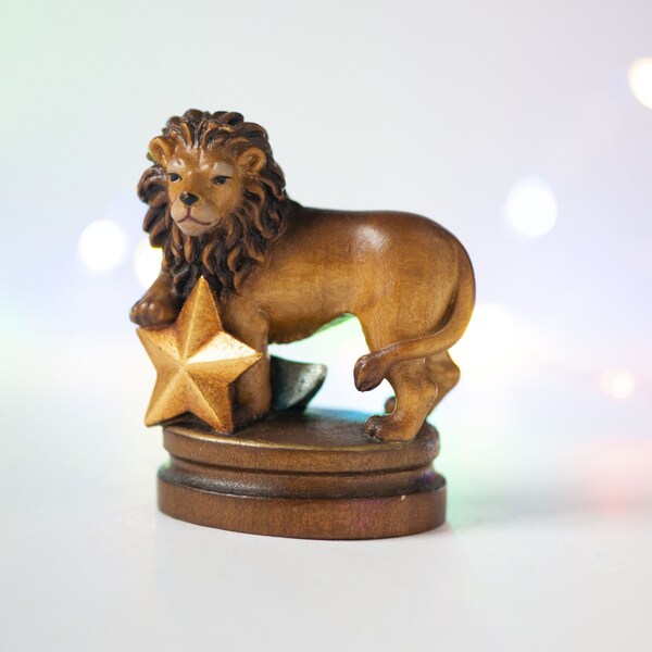 Leo Zodiac symbol carved wood figurine vintage, Zodiac sign Lion Italy folk art gift Christmas Salcher woodcarving unique Gardena Valley art