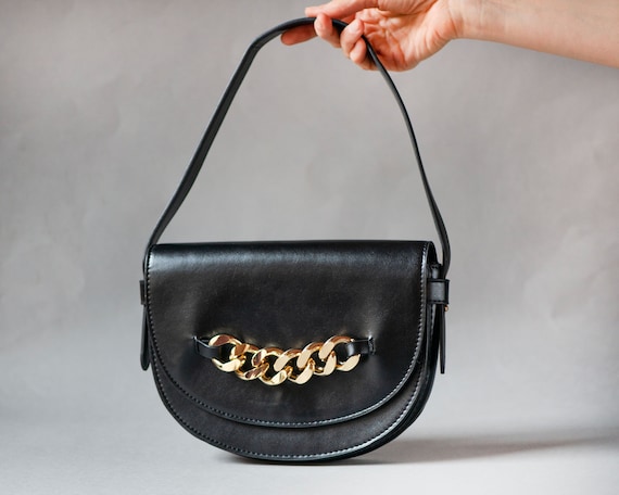 Faux Leather Saddle Bag Black Gold Chain on Front. Vintage Shoulder Bag Sturdy Mint Condition. Purse for Women Classic Fashion Gift Etsy Ireland