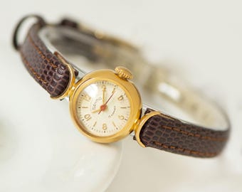 Limited edition women watch MECHTA gold plated vintage. Delicate watch for women minimalist retro girls watch. New genuine leather strap