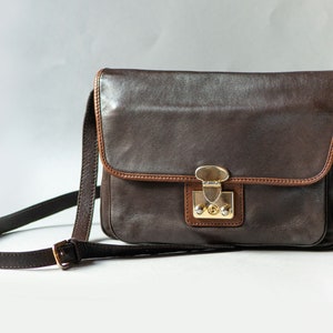 Soft Leather Crossbody Bag for Lady Dark Brown. Vintage Minimalist Shoulder Bag Genuine Leather. Saddle Bag City Fashion 90s W. Germany Gift image 4