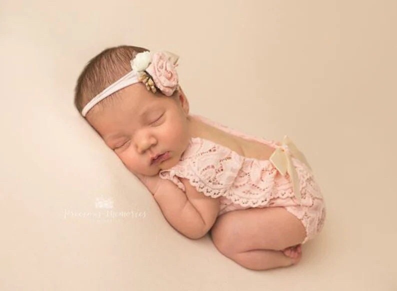 Newborn photo outfit girl lace romper set, newborn girl pink lilas red lace photo outfit baby girl open back romper newborn photography Pink