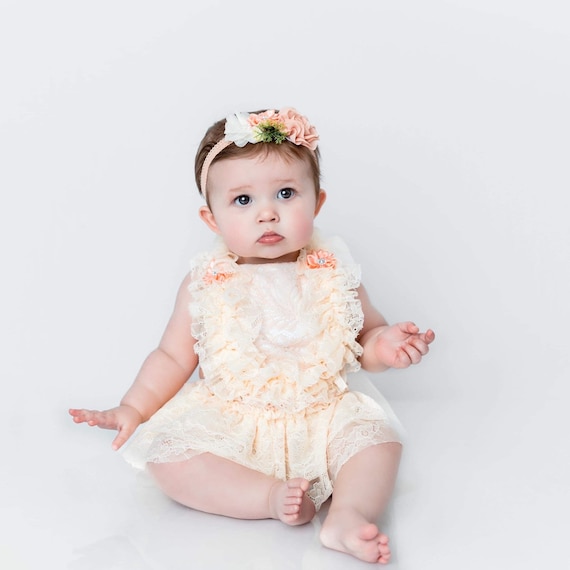Baby girl cream and peach photo outfit, 12-18 months photo props, sitter outfit, cake smash session, photo romper baby girl outfit photo