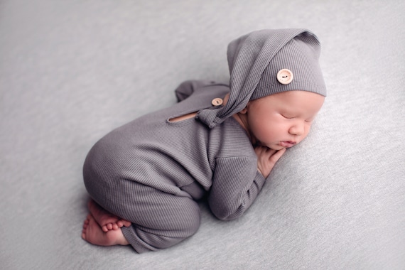 Photo outfit baby boy, newborn photo shoot, Romper and hat, photo props, photography props, knot hat, gray blue green navy, baby portraits