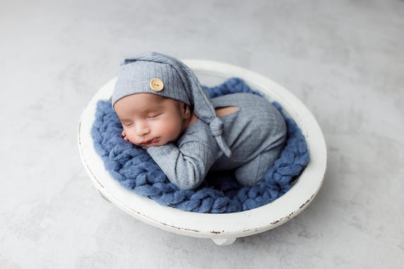 Newborn boy photo outfit, Romper Baby boy photo overall, Romper and hat photo props, baby boy  photography props, knot hat gray blue green