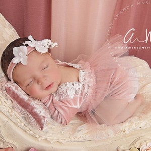 Baby photo outfit girl, Newborn girl silk velvet romper set, newborn photo shoot girl, pink romper and headband, baby girl props