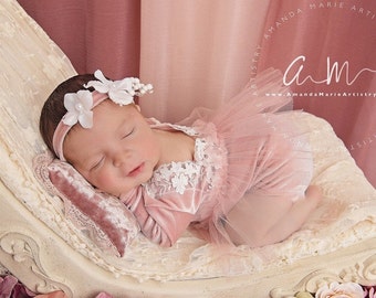 Baby photo outfit girl, Newborn girl silk velvet romper set, newborn photo shoot girl, pink romper and headband, baby girl props