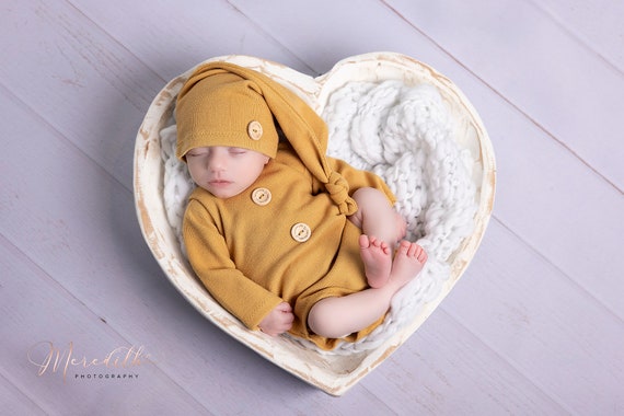 Newborn boy photo outfit,newborn boy photography,romper and hat, baby boy photo props,baby boy photo outfit,boy overalls add Pom Pom