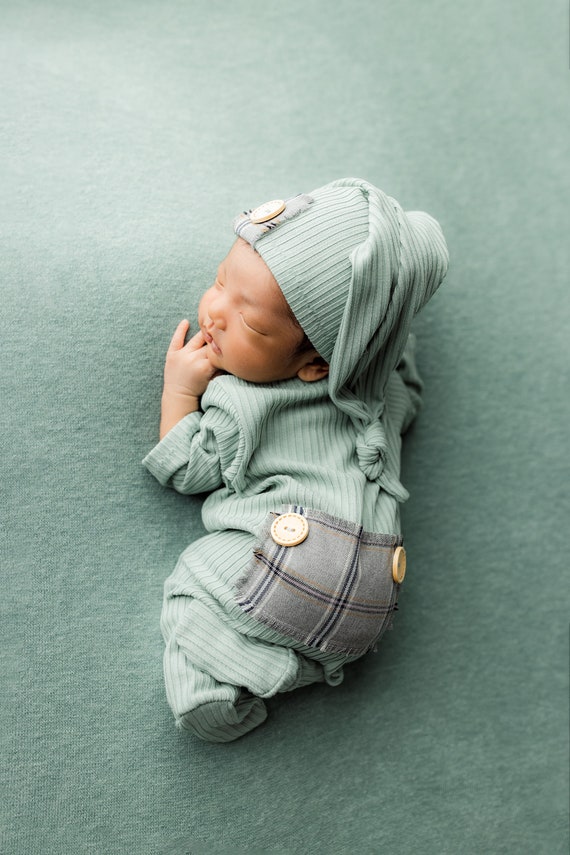Newborn Footed Romper and Hat Set, Baby Photo Prop