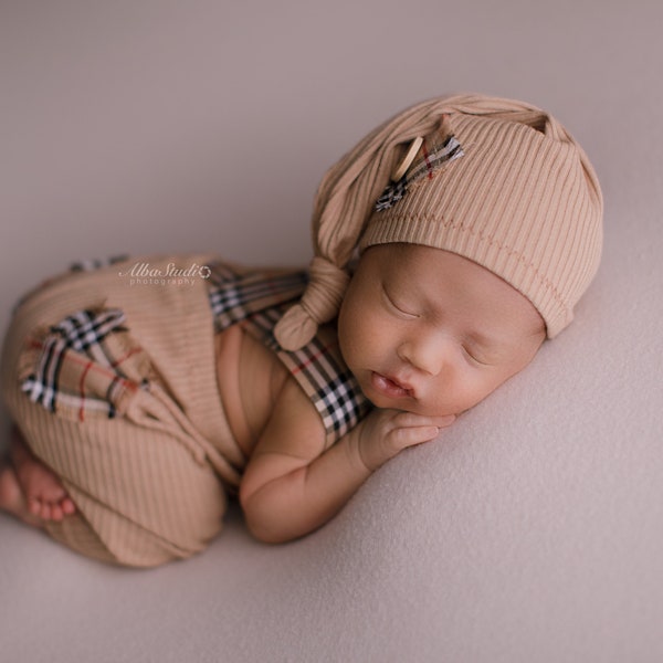 Tenue photo pour nouveau-né garçon, ensemble de photographie pour nouveau-né, pantalon avec bretelles et chapeau, tenue de séance photo, accessoires de photographie pour nouveau-né prêts à être expédiés !