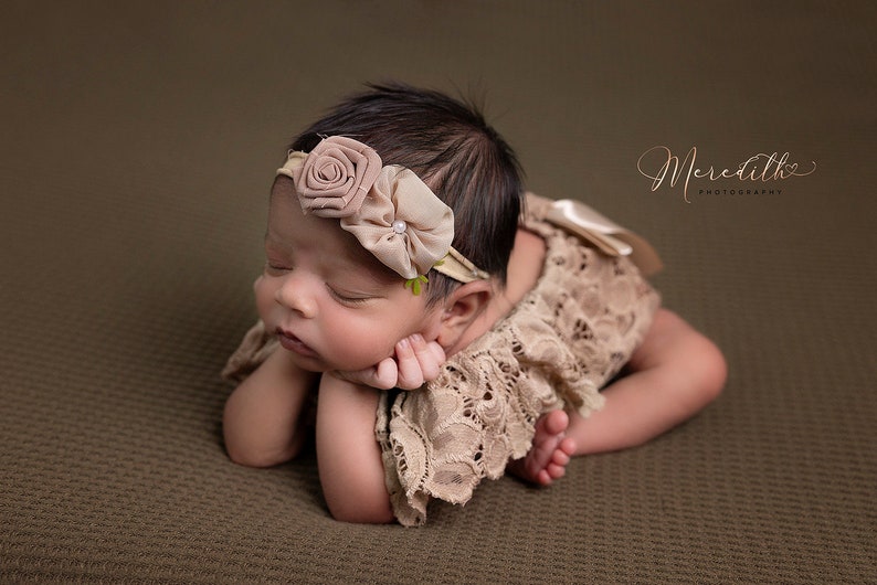 Newborn photo outfit girl lace romper set, newborn girl pink lilas red lace photo outfit baby girl open back romper newborn photography image 1