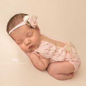 newborn girl photography outfits