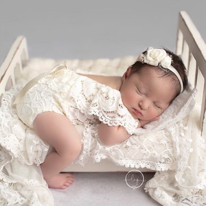 newborn girl lace outfit