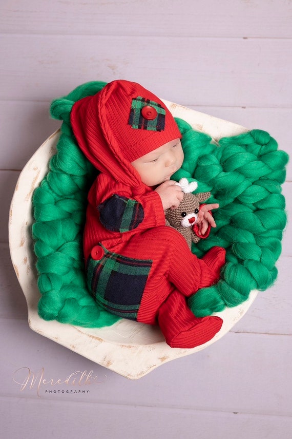 Newborn footed sleeper, red baby pajamas,footed romper and hat, Christmas photo outfit photo props boy Newborn Photo props
