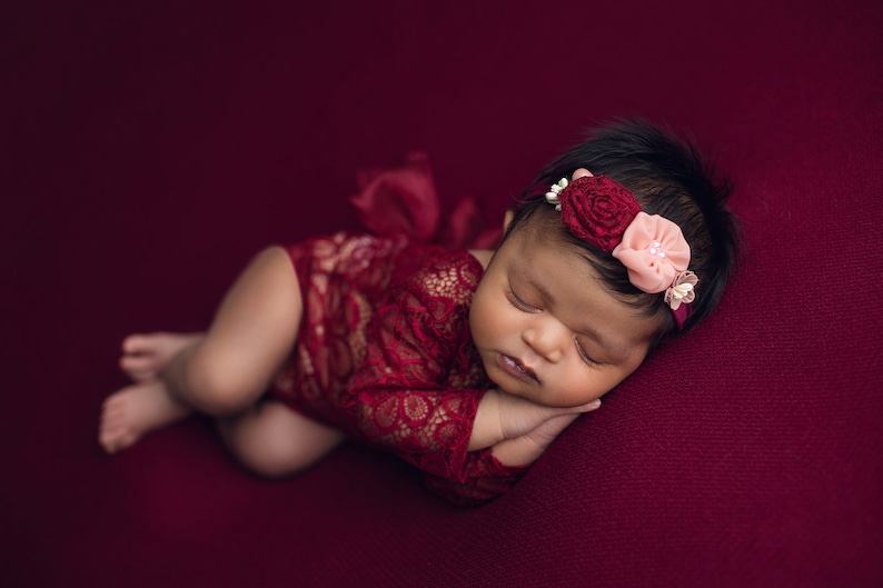 Newborn Girl Lace Romper Set, Cream Baby Photo Outfit, Floral Headband Baby portrait, first photography bild 3