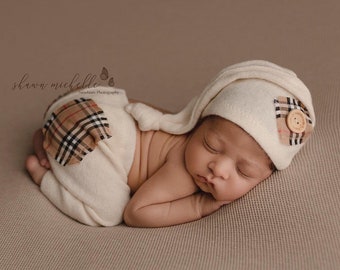 Red white /& blue striped pants with pure white sleepy cap Newborn pants with sleep hat Gender neutral newborn photography clothing set